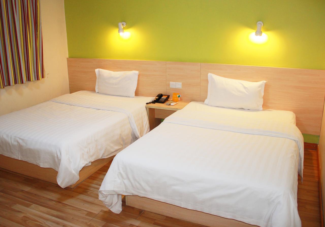 7Days Inn Huludao Xingcheng Hot Spring Street Exterior photo