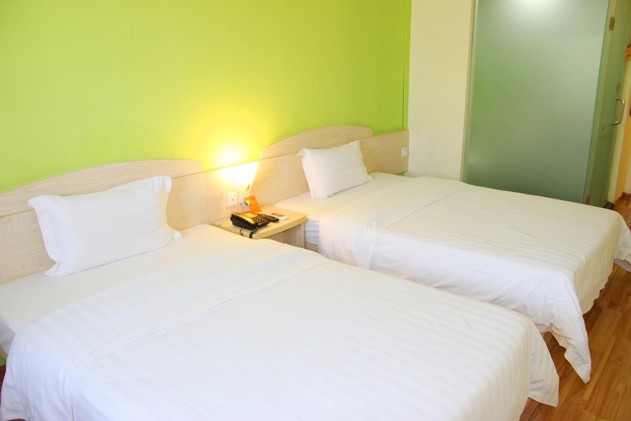 7Days Inn Huludao Xingcheng Hot Spring Street Exterior photo